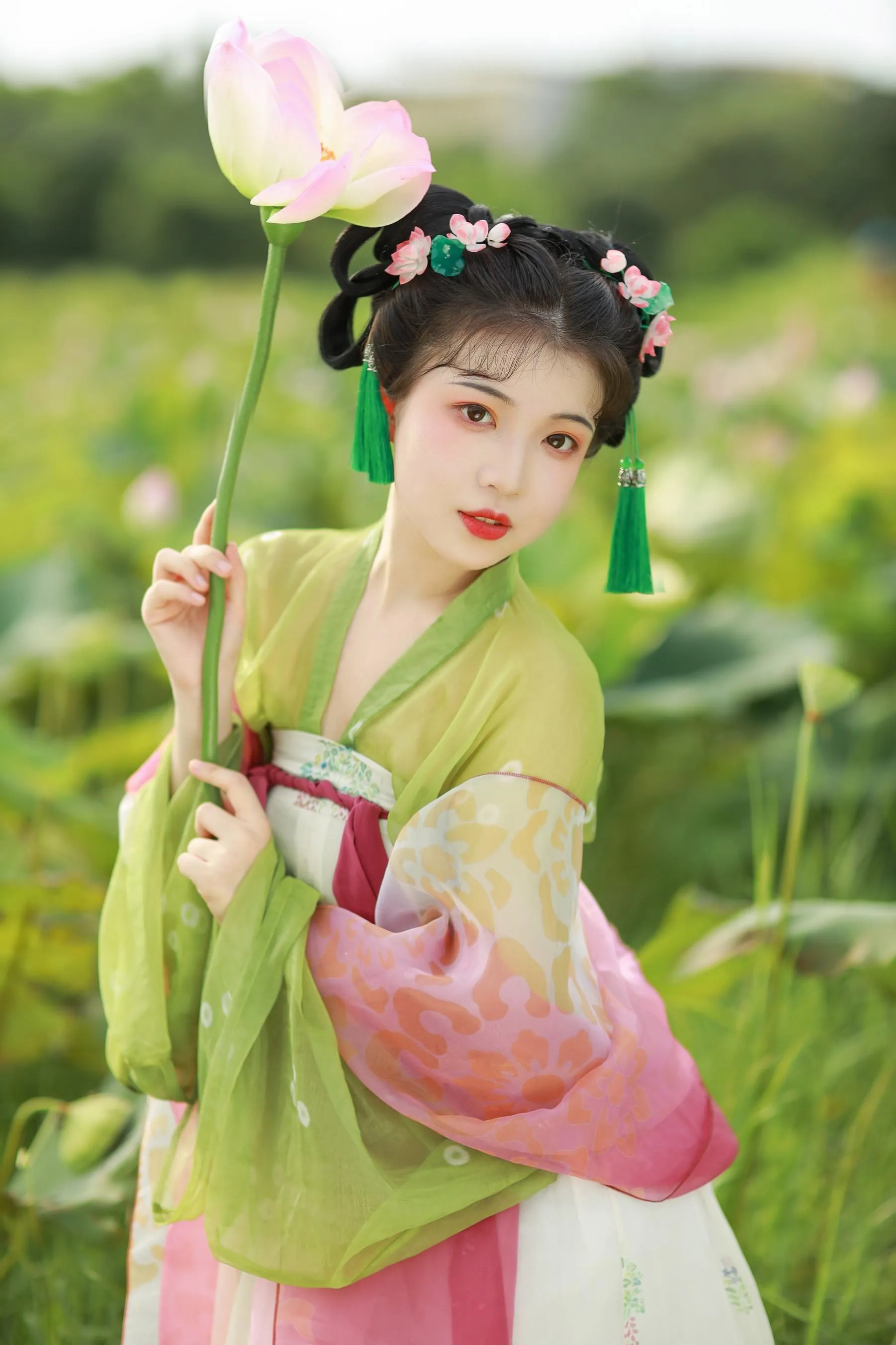 [YITUYU艺图语]2022.08.03 荷花少女 我超白_ [30P]插图1